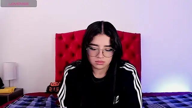 aliice walker  online show from 12-14-24, 03:47