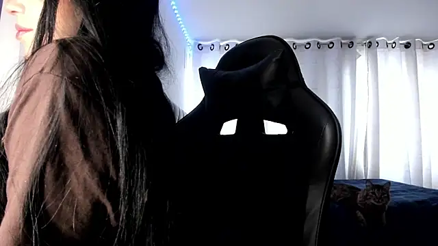 aliice walker  online show from 10-20-25, 08:31