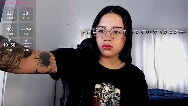 aliice walker  online show from 11-04-25, 04:28