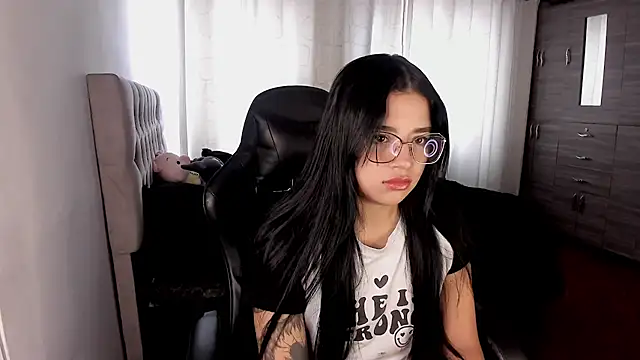 aliice walker  online show from 02-11-26, 04:56