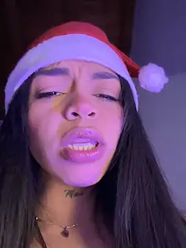 Snapshot of Charly_ chatting on 12-25-24, 10:37 Charly online show from 12-25-24, 10:37