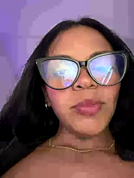 Snapshot of Charly_ chatting on 09-23-25, 04:15 Charly online show from 09-23-25, 04:15