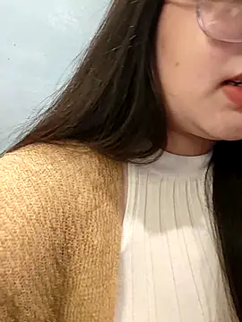 Snapshot of ANNELIESE_ chatting on 02-24-25, 02:37 ANNELIESE online show from 02-24-25, 02:37