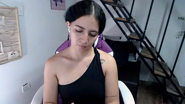 samantha baby  online show from 10-23-25, 09:46