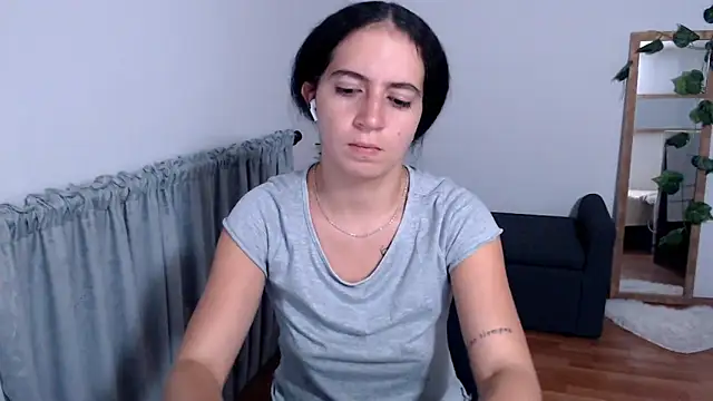 samantha baby  online show from 11-21-25, 05:17