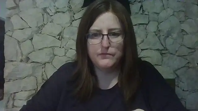 Madeline Beau online show from 11-06-25, 05:36