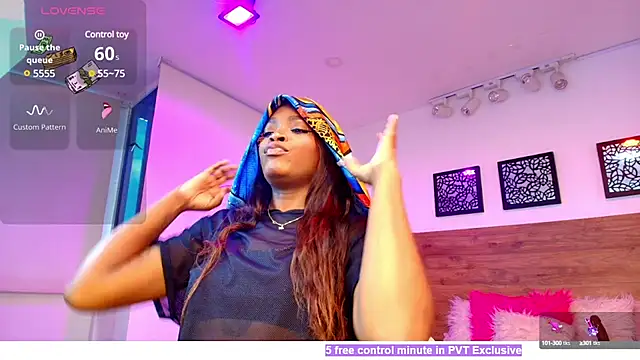 Snapshot of KAROL-SCOTT chatting on 03-17-25, 07:58 KAROL-SCOTT online show from 03-17-25, 07:58