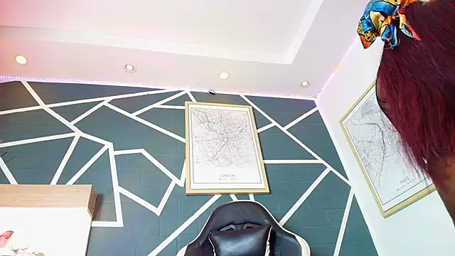 Snapshot of KAROL-SCOTT chatting on 09-12-25, 07:58 KAROL-SCOTT online show from 09-12-25, 07:58