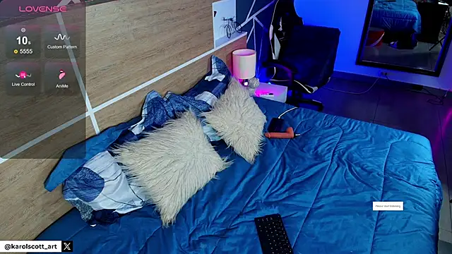 Snapshot of KAROL-SCOTT chatting on 10-07-25, 07:55 KAROL-SCOTT online show from 10-07-25, 07:55