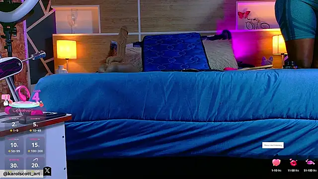 Snapshot of KAROL-SCOTT chatting on 10-15-25, 07:58 KAROL-SCOTT online show from 10-15-25, 07:58