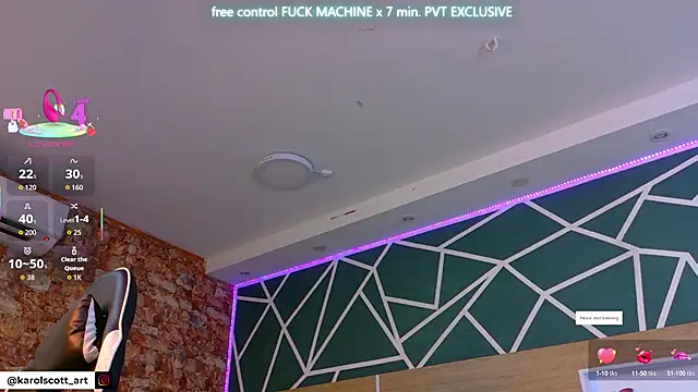 Snapshot of KAROL-SCOTT chatting on 10-30-25, 07:58 KAROL-SCOTT online show from 10-30-25, 07:58