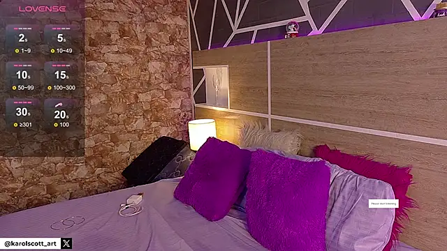 Snapshot of KAROL-SCOTT chatting on 12-04-25, 07:55 KAROL-SCOTT online show from 12-04-25, 07:55