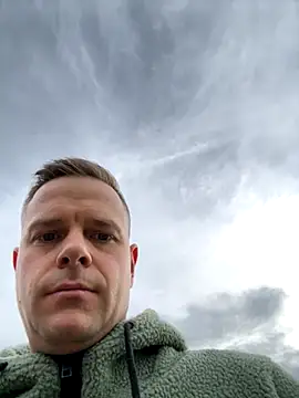 Snapshot of Danii0790 chatting on 11-01-25, 09:44 Danii0790 online show from 11-01-25, 09:44