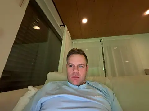 Snapshot of Danii0790 chatting on 11-17-25, 09:09 Danii0790 online show from 11-17-25, 09:09