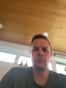 Snapshot of Danii0790 chatting on 12-14-25, 09:25 Danii0790 online show from 12-14-25, 09:25