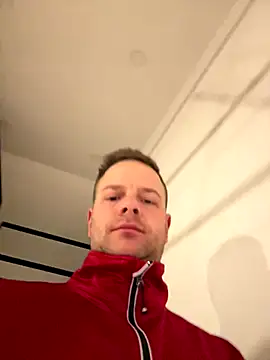 Snapshot of Danii0790 chatting on 12-18-25, 04:51 Danii0790 online show from 12-18-25, 04:51