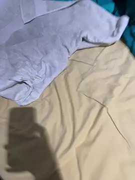 Snapshot of la_chiennete chatting on 11-24-25, 11:21 la chiennete online show from 11-24-25, 11:21