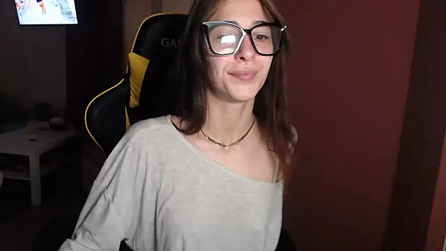 Snapshot of Sofiasweetsecret chatting on 04-04-26, 02:54 Sofiasweetsecret online show from 04-04-26, 02:54