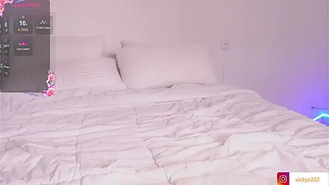 Victoriaxx  online show from 03-03-26, 08:53