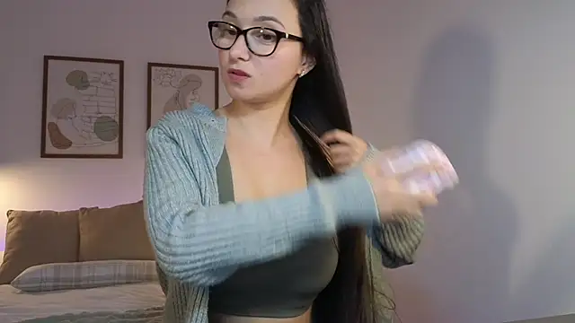 Snapshot of leyla_babe chatting on 01-02-25, 09:28 leyla babe online show from 01-02-25, 09:28