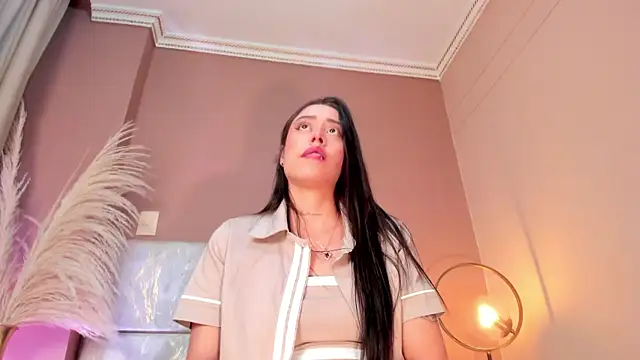 NoraDasilva online show from 11-08-25, 12:33