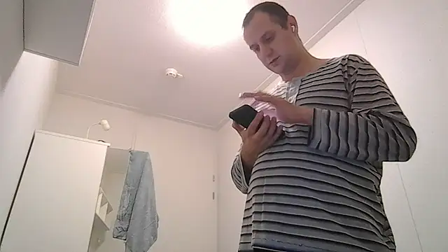 Snapshot of popperspair chatting on 09-22-25, 12:23 popperspair online show from 09-22-25, 12:23