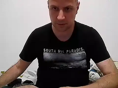 Snapshot of popperspair chatting on 05-10-26, 12:43 popperspair online show from 05-10-26, 12:43