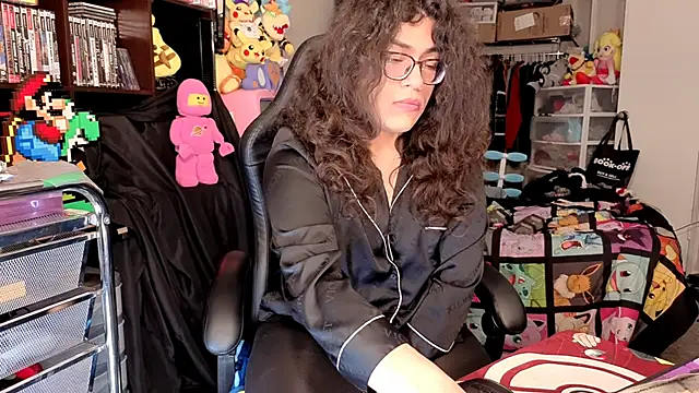 ShinyCherub online show from 06-19-26, 05:39