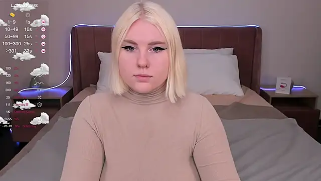 Snapshot of art_lovee chatting on 01-19-25, 08:39 art lovee online show from 01-19-25, 08:39