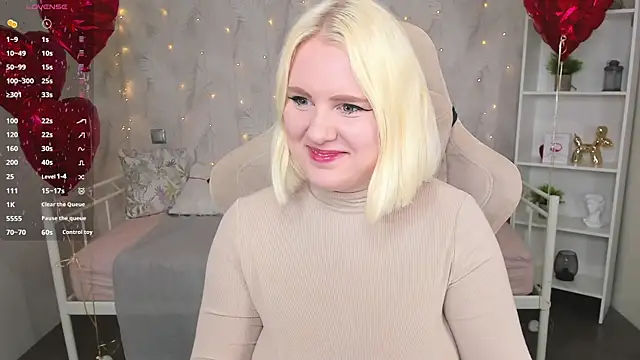 Snapshot of art_lovee chatting on 02-16-25, 01:25 art lovee online show from 02-16-25, 01:25