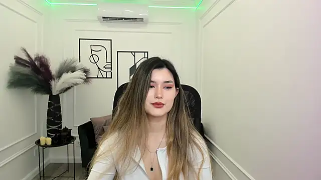 Snapshot of AnneTLi chatting on 11-21-25, 03:16 AnneTLi online show from 11-21-25, 03:16