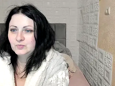 Snapshot of Lillian2 chatting on 03-06-25, 07:14 Lillian2 online show from 03-06-25, 07:14