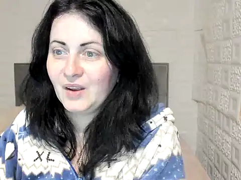 Snapshot of Lillian2 chatting on 03-12-25, 04:41 Lillian2 online show from 03-12-25, 04:41