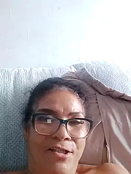 Snapshot of Delicy1 chatting on 12-14-25, 12:21 Delicy1 online show from 12-14-25, 12:21