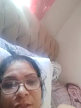 Snapshot of Delicy1 chatting on 02-15-26, 12:25 Delicy1 online show from 02-15-26, 12:25