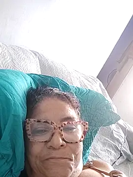 Snapshot of Delicy1 chatting on 06-22-26, 05:21 Delicy1 online show from 06-22-26, 05:21