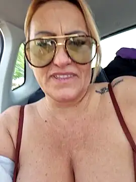 Isabellaa04 online show from 04-17-26, 11:46