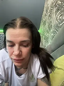 Queen of pain online show from 02-10-26, 07:12