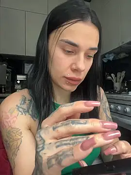 Snapshot of Queen_of_pain chatting on 06-25-26, 05:56 Queen of pain online show from 06-25-26, 05:56