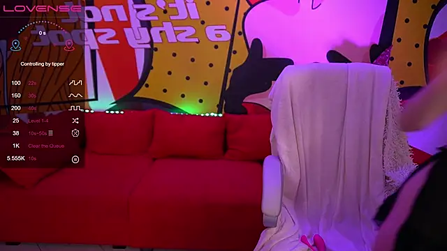 Snapshot of Daenerys_Daenn chatting on 12-12-24, 09:40 Daenerys Daenn online show from 12-12-24, 09:40