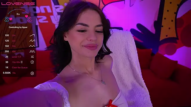 Snapshot of Daenerys_Daenn chatting on 01-08-25, 12:15 Daenerys Daenn online show from 01-08-25, 12:15