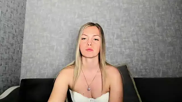 iam Venus online show from 04-27-26, 05:00