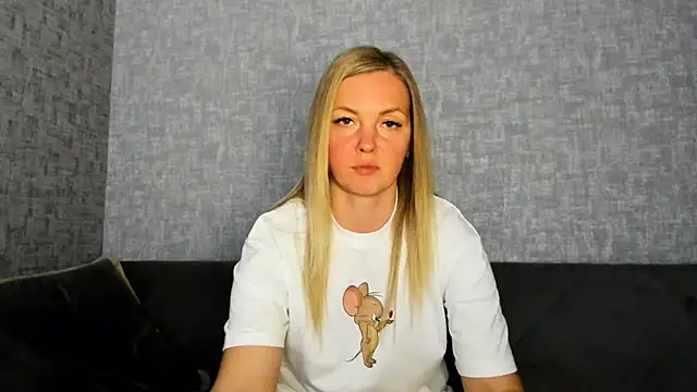 iam Venus online show from 05-18-26, 03:18