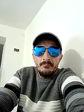 Adriandan1982 online show from 04-20-26, 07:11