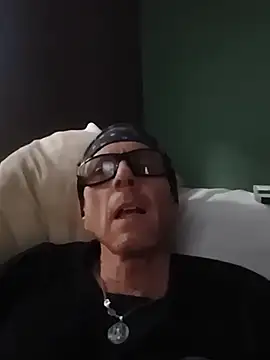 Snapshot of Sparky101 chatting on 07-16-26, 11:22 Sparky101 online show from 07-16-26, 11:22