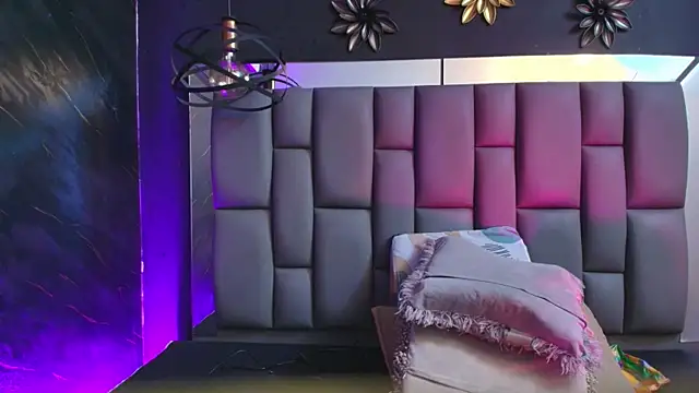  MiaBrown  online show from 11-11-25, 12:05