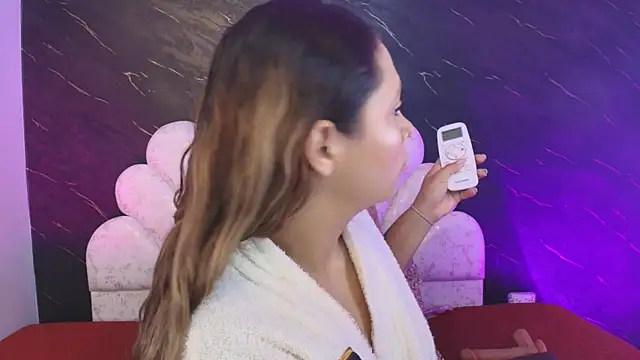  MiaBrown  online show from 04-22-26, 12:07