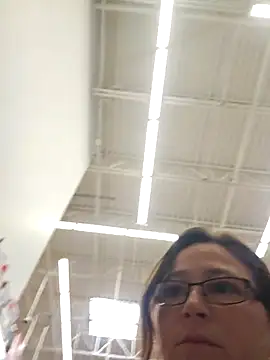 Snapshot of angelbaby1998 chatting on 02-21-26, 11:06 angelbaby1998 online show from 02-21-26, 11:06