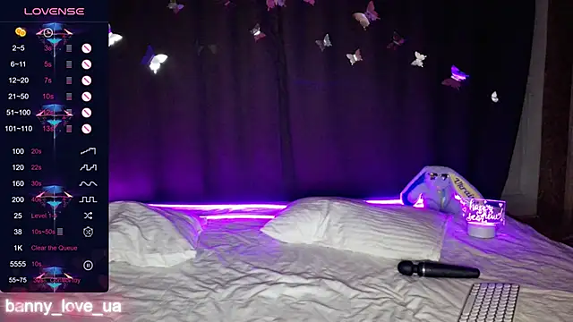 intolerable girl online show from 01-11-25, 07:38