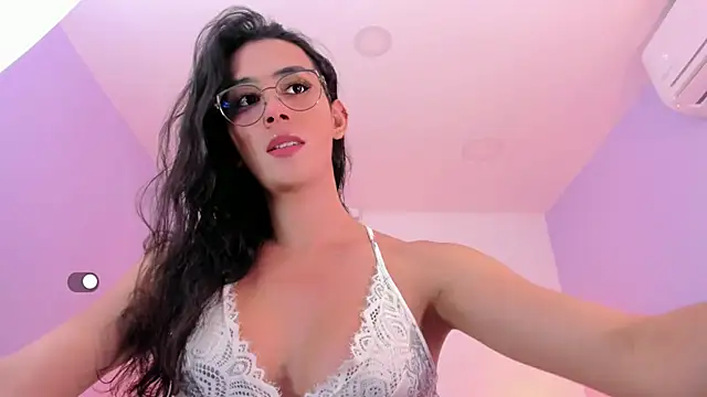 Andrea Marinn online show from 11-21-25, 02:32